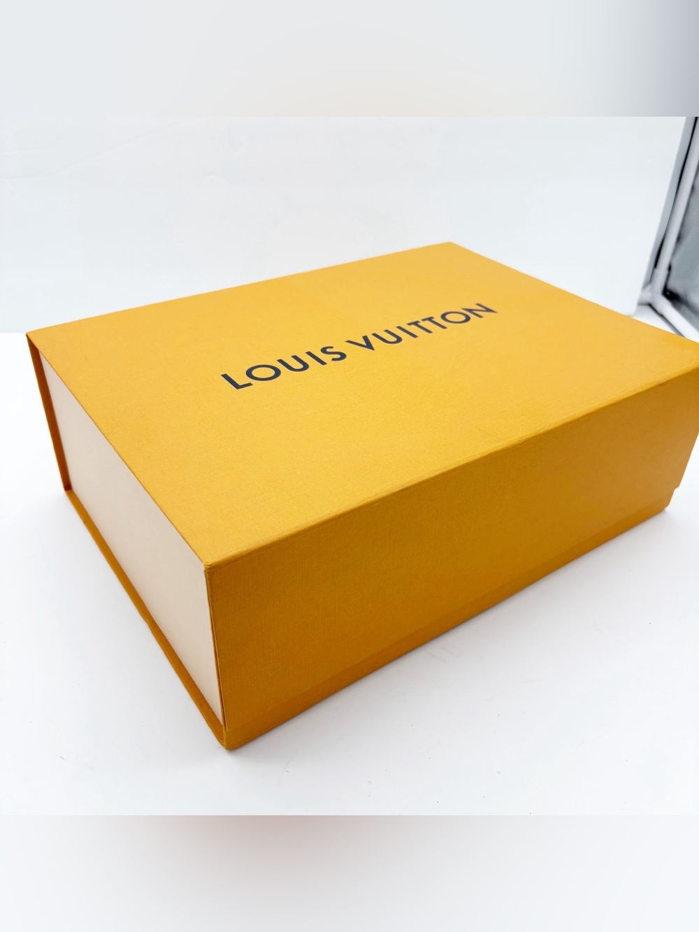 Louis Vuitton Set of 3 Boxes - Picture 4 of 13